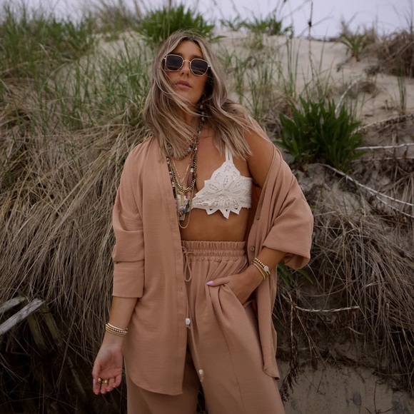 HDYWT Essential Button Down in Camel - Picture 1 of 10